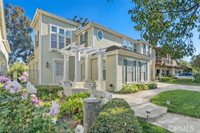 Detail Gallery Image 2 of 57 For 27053 Island Rd, Valencia,  CA 91355 - 5 Beds | 5 Baths