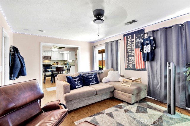 Detail Gallery Image 14 of 40 For 13493 Mesquite Rd, Apple Valley,  CA 92308 - 3 Beds | 2 Baths