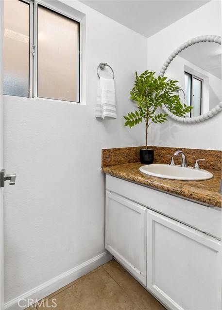 Detail Gallery Image 25 of 35 For 14612 Kingsdale Ave, Lawndale,  CA 90260 - 3 Beds | 2/1 Baths