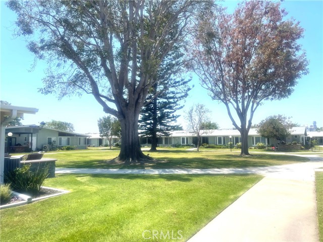 1441 Homewood Road, Seal Beach CA: https://media.crmls.org/medias/334b0805-54c7-46be-9aa1-781a100ccae8.jpg