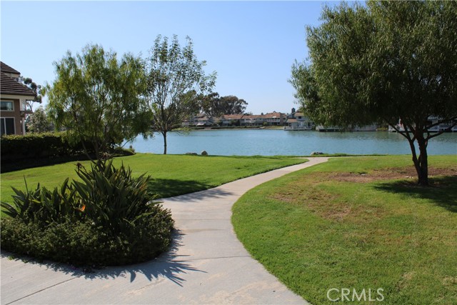 24 Woodgrove, Irvine CA: https://media.crmls.org/medias/334d0eb8-bead-4b78-a5e0-9dbcbdf0e572.jpg
