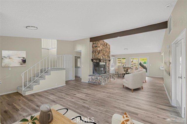 Detail Gallery Image 2 of 34 For 30617 Buckskin, Tehachapi,  CA 93561 - 4 Beds | 3 Baths