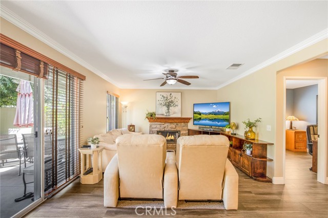 13139 Derby Avenue, Chino CA: https://media.crmls.org/medias/334d4bb7-ad0e-4dfb-bcef-e322a43eba0c.jpg