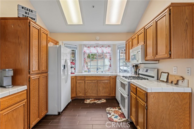 Detail Gallery Image 8 of 39 For 1285 Yukon Dr, Lake Arrowhead,  CA 92352 - 3 Beds | 2/1 Baths