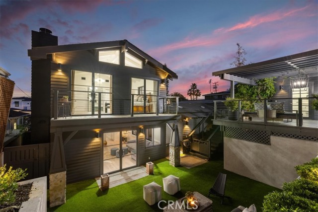 1012 10th Street, Manhattan Beach CA: https://media.crmls.org/medias/334d6602-a9d1-4f26-bd10-28283e88d195.jpg