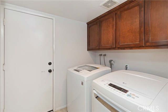 17015 Knollbrook Place, Riverside CA: https://media.crmls.org/medias/334de75a-9c66-4d0e-a3b6-4c2f5651a852.jpg