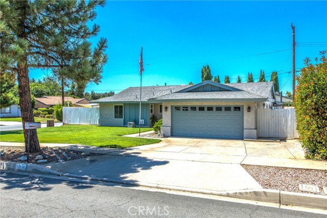 Detail Gallery Image 4 of 31 For 13638 San Leandro Ave, Yucaipa,  CA 92399 - 4 Beds | 2 Baths