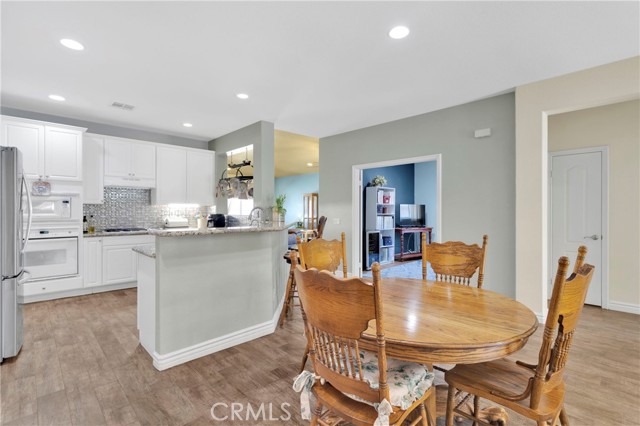 Detail Gallery Image 8 of 37 For 14077 Pearl, Hesperia,  CA 92344 - 3 Beds | 2 Baths