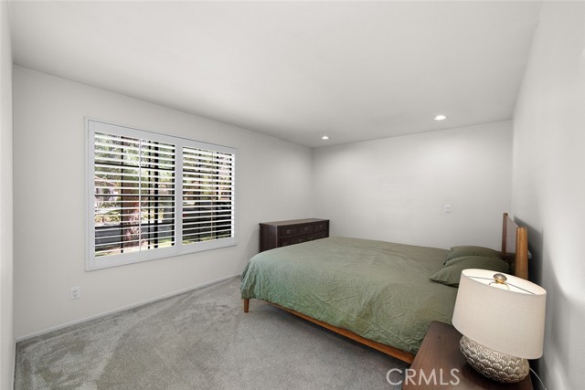 Detail Gallery Image 13 of 18 For 26323 Rainbow Glen, Newhall,  CA 91321 - 2 Beds | 2 Baths