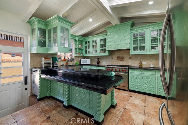 1729 W 51st Place, Los Angeles CA: https://media.crmls.org/medias/3350114e-b527-49d8-a3ff-85139574afd0.jpg