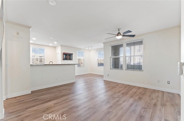 Detail Gallery Image 10 of 22 For 1801 E Katella #3027,  Anaheim,  CA 92805 - 2 Beds | 2 Baths