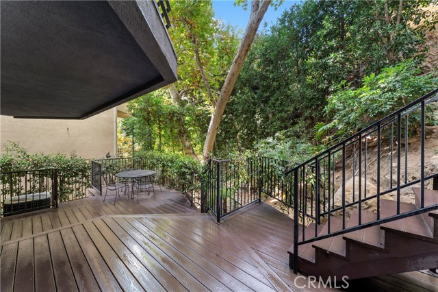 Detail Gallery Image 45 of 51 For 2355 N Beverly Glen Bld, Los Angeles,  CA 90077 - 2 Beds | 3/1 Baths