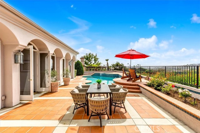 5 Marbella, Dana Point CA: https://media.crmls.org/medias/3351d939-9b7a-4854-8fe5-52449b4193b4.jpg