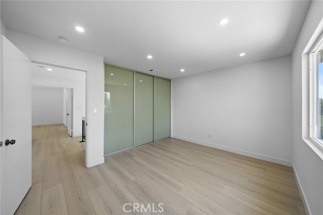 19735 Blythe Street, Winnetka CA: https://media.crmls.org/medias/33525086-ed4a-4960-b751-e5e66ef1fff6.jpg