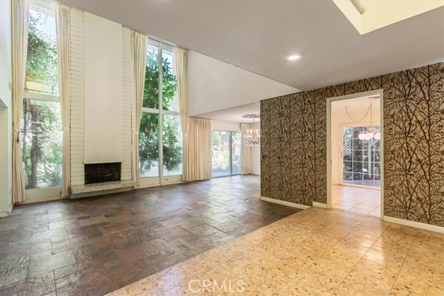 19259 Ludlow St., Porter Ranch CA: https://media.crmls.org/medias/335303f1-39ea-48dc-bca8-27e818ff6567.jpg
