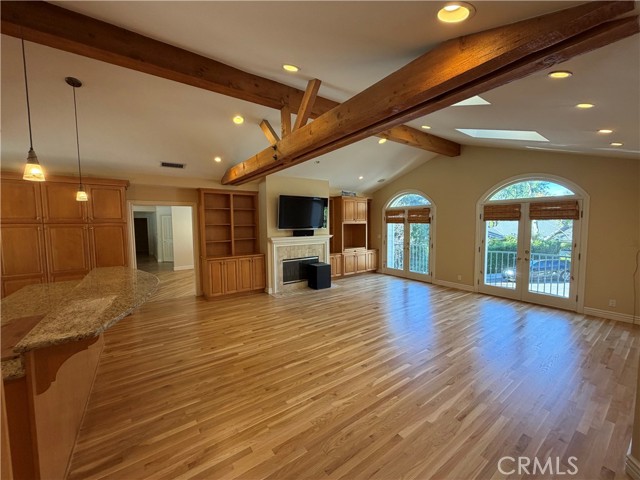 Detail Gallery Image 9 of 24 For 16248 Darcia Pl, Encino,  CA 91436 - 4 Beds | 4 Baths