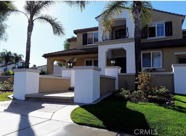 Detail Gallery Image 2 of 26 For 12701 Palm View Way, Riverside,  CA 92503 - 4 Beds | 3/1 Baths