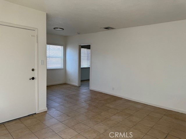 520 Mount Vernon Avenue, Barstow CA: https://media.crmls.org/medias/335577af-27be-4192-a684-3826d703adea.jpg