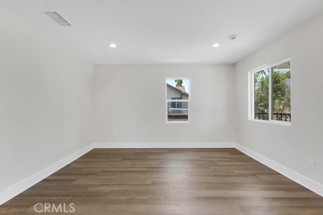1234 W 89th Street, Los Angeles CA: https://media.crmls.org/medias/335579cc-6dc4-4fe7-8f5b-a141156e7f48.jpg