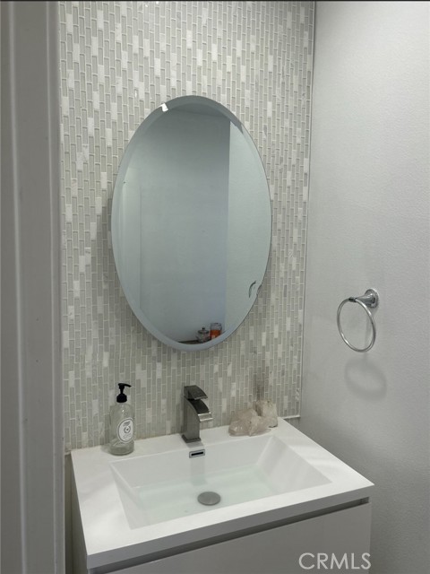 Detail Gallery Image 16 of 28 For 961 Terrace 49, Los Angeles,  CA 90042 - 3 Beds | 2 Baths