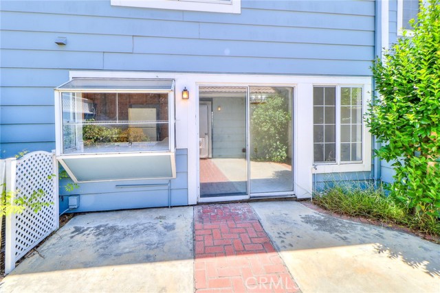 345 Jeremiah Drive, Simi Valley CA: https://media.crmls.org/medias/3355affb-1013-4cf5-9331-0d97ae7e9506.jpg