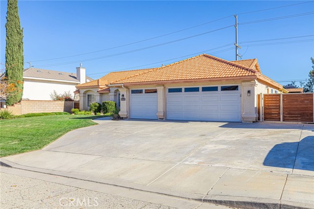 Detail Gallery Image 3 of 54 For 42067 Jenny Ln, Lancaster,  CA 93536 - 3 Beds | 2 Baths