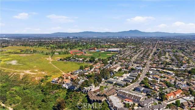 Detail Gallery Image 38 of 41 For 1095 Mesa Bluff, Costa Mesa,  CA 92627 - 2 Beds | 2/1 Baths