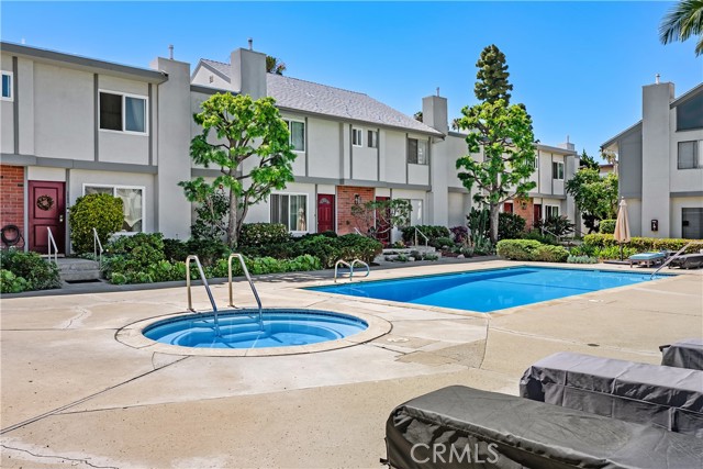 Detail Gallery Image 2 of 46 For 25837 Oak #111,  Lomita,  CA 90717 - 3 Beds | 2/1 Baths