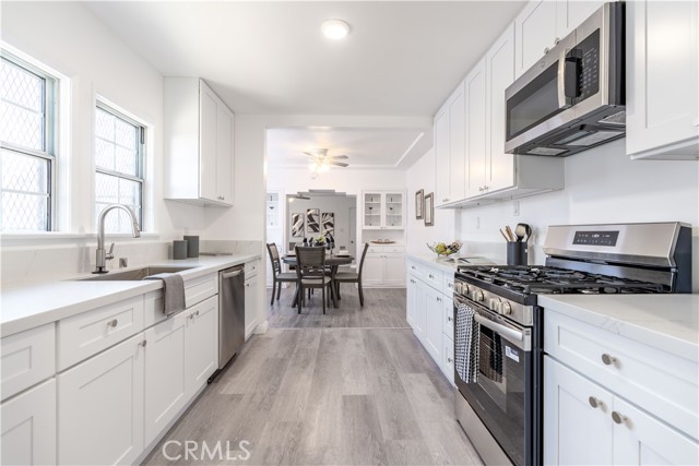 Detail Gallery Image 11 of 41 For 3155 Lynwood Rd, Lynwood,  CA 90262 - 3 Beds | 1 Baths