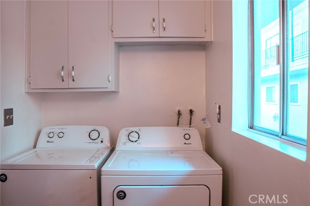 Detail Gallery Image 18 of 24 For 14144 Burbank Bld #2,  Sherman Oaks,  CA 91401 - 2 Beds | 2/1 Baths