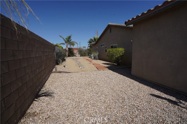 Detail Gallery Image 12 of 52 For 3870 Eastgate Rd, Palm Springs,  CA 92262 - 3 Beds | 2 Baths