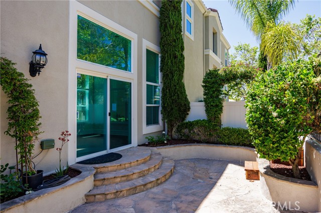225 Montana Del Lago Drive, Rancho Santa Margarita CA: https://media.crmls.org/medias/335912bf-e3a6-41eb-ad17-459fe9e3da6a.jpg