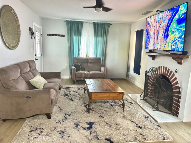 Detail Gallery Image 4 of 4 For 7040 Barton, San Bernardino,  CA 92404 - 2 Beds | 1 Baths