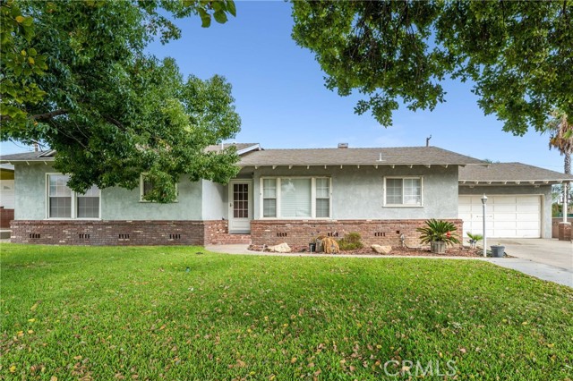 Welcome to 8215 Pepper Ave.