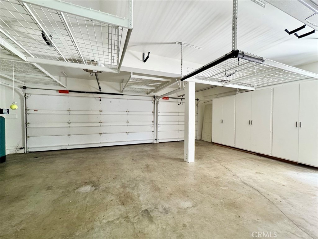 https://media.crmls.org/medias/335ae579-18cf-48b7-87e7-f310ea30f7a7.jpg?preset=X-Large