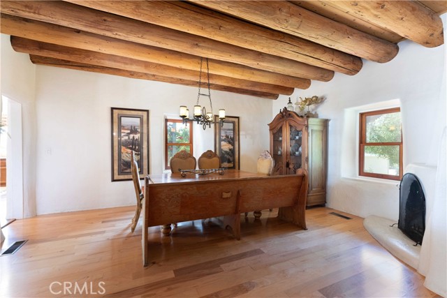 1615 Halsey Street, Redlands CA: https://media.crmls.org/medias/335b5cb9-4e59-4a67-8a7d-e902f165e010.jpg