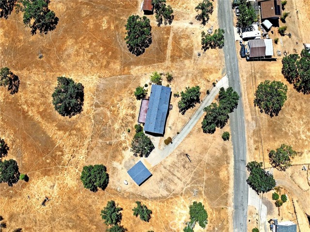 2564 Indian Hill Road, Clearlake Oaks CA: https://media.crmls.org/medias/335ba31a-3094-460a-89ba-07f38e7e4daa.jpg