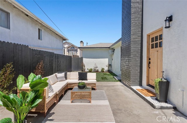 Detail Gallery Image 7 of 58 For 1202 Goodman Ave, Redondo Beach,  CA 90278 - 4 Beds | 2 Baths