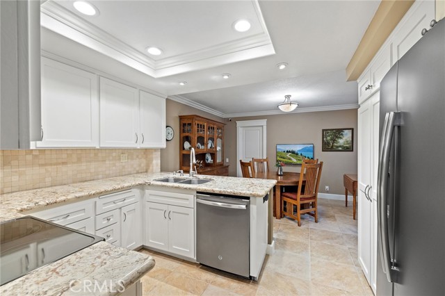 56 Ashbrook, Irvine CA: https://media.crmls.org/medias/335d946d-1fe2-4453-b503-f1625a23923d.jpg