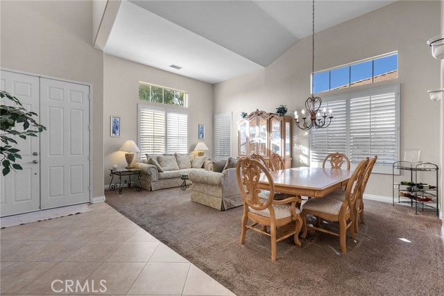 Detail Gallery Image 14 of 64 For 3424 N Pine View Dr, Simi Valley,  CA 93065 - 3 Beds | 2/1 Baths