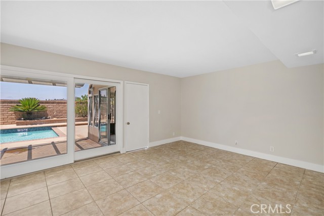 25702 Nugget, Lake Forest CA: https://media.crmls.org/medias/335f1fdb-46a9-4330-862d-22a340f914a6.jpg