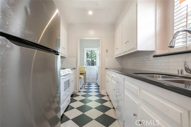 Detail Gallery Image 16 of 37 For 2737 Rustic Ln, Glendale,  CA 91208 - 1 Beds | 1 Baths