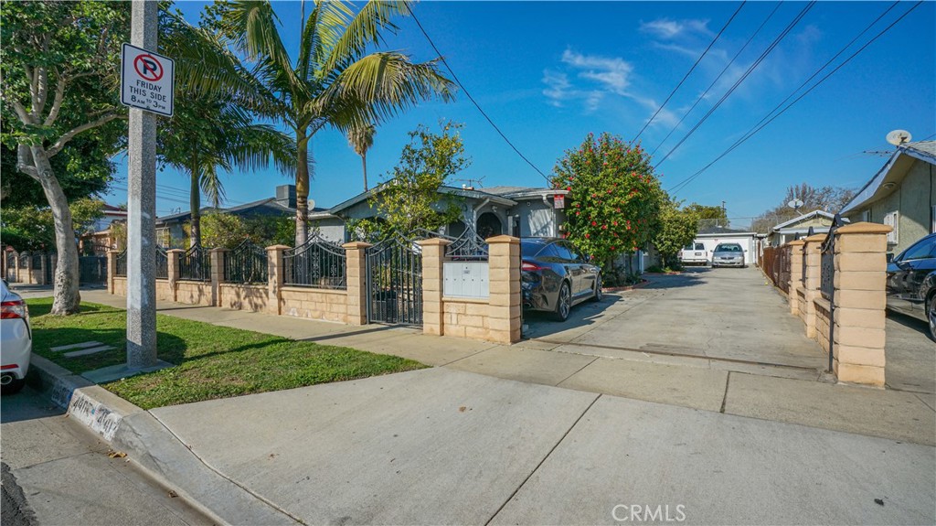 4903 W 98th Street, Inglewood, CA 90301