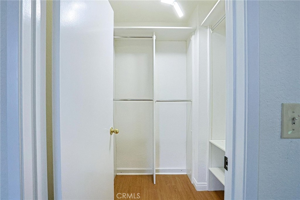 https://media.crmls.org/medias/335fc206-10c4-47b3-b36b-7873342f3803.jpg?preset=X-Large