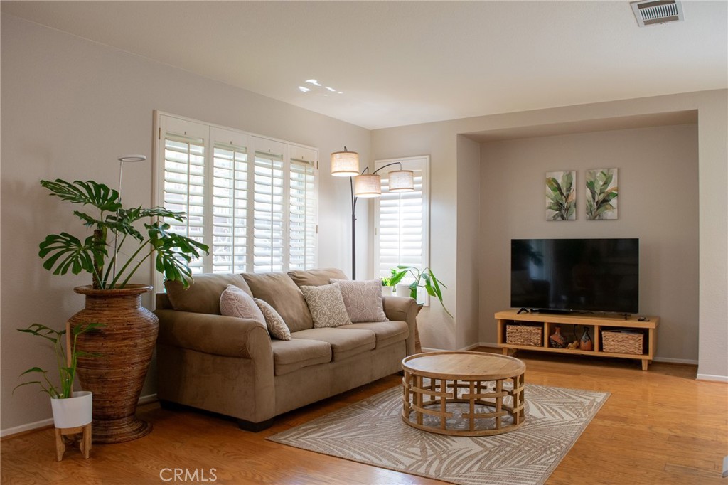 412 Dakota - photo 8