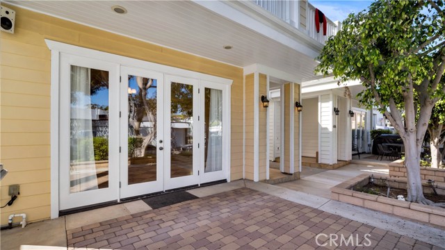 Detail Gallery Image 4 of 30 For 431 Iris Ave, Corona Del Mar,  CA 92625 - 3 Beds | 3 Baths