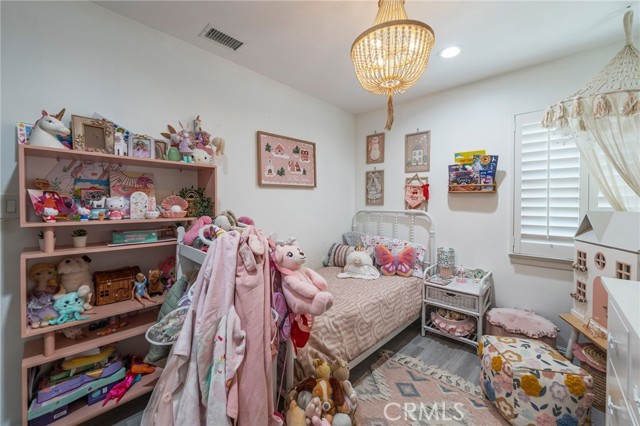 622 S Indiana Street, Anaheim CA: https://media.crmls.org/medias/336007bf-544d-4da2-8e71-3df2ce16faac.jpg