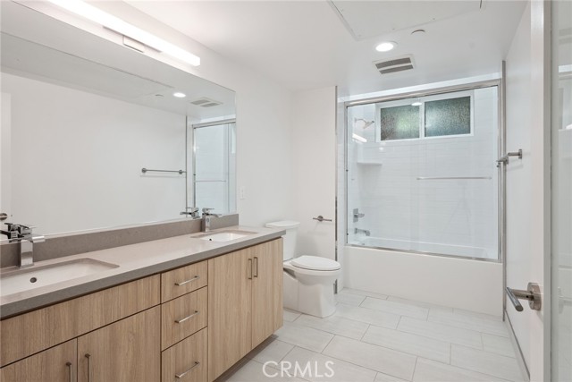 Detail Gallery Image 14 of 18 For 1746 Garfield Pl #101,  Los Angeles,  CA 90028 - 2 Beds | 2/1 Baths