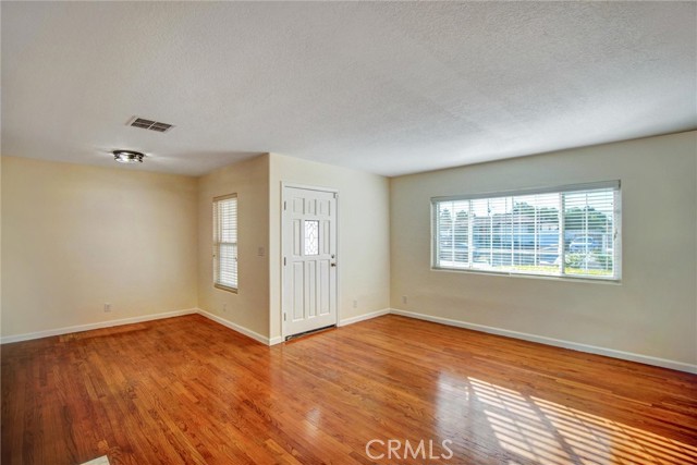 Detail Gallery Image 6 of 36 For 8731 45th, Jurupa Valley,  CA 92509 - 4 Beds | 2 Baths