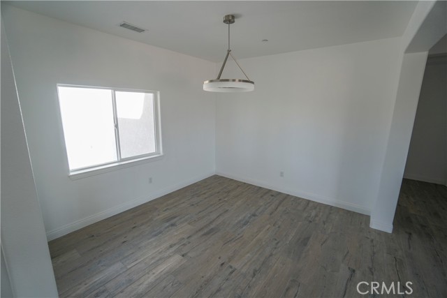 Detail Gallery Image 10 of 26 For 14416 Ricaree Rd, Apple Valley,  CA 92307 - 4 Beds | 2/1 Baths